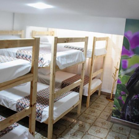 La Otra Mitad Hostel Армения Экстерьер фото
