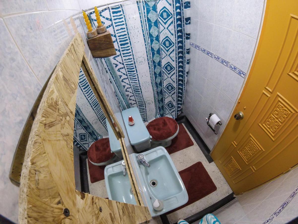 La Otra Mitad Hostel Армения Экстерьер фото